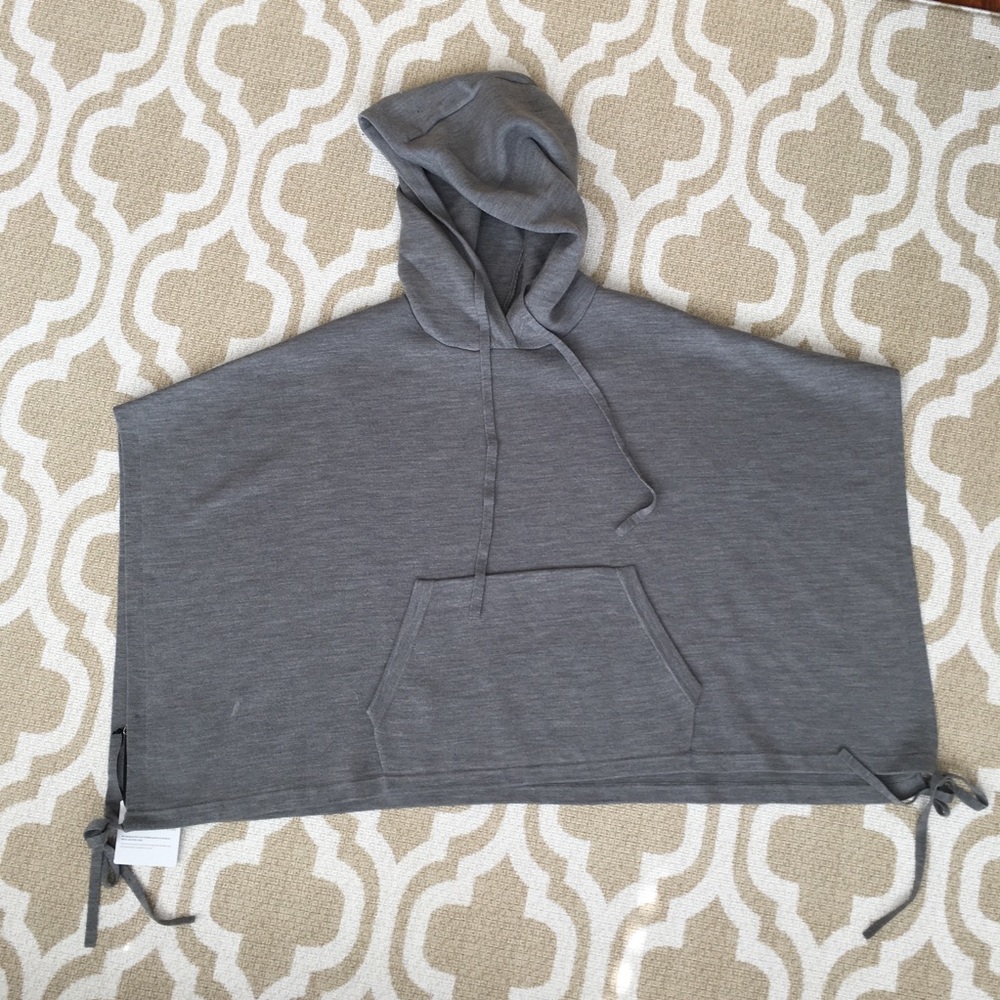 🍋🆕Lululemon All in a Day hooded poncho NWT
